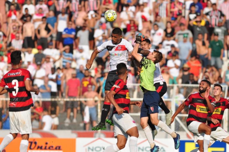 Flamengo de Guarulhos perde de novo do Paulista e dá adeus ao acesso à Terceira Divisão