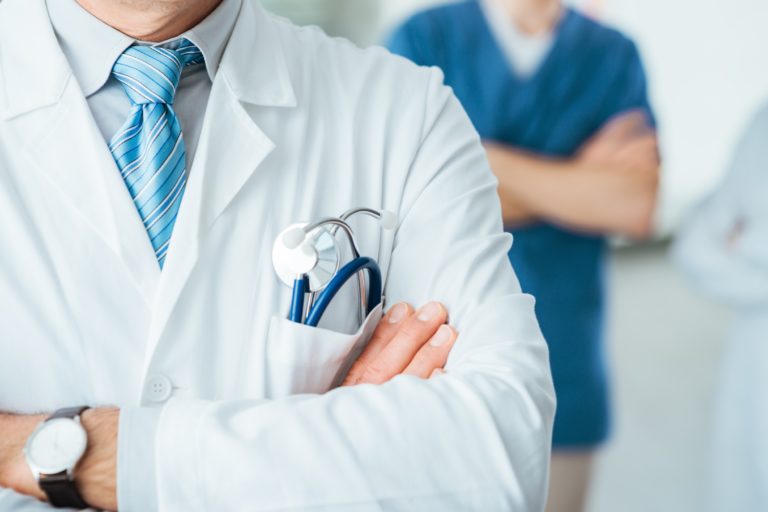 Médicos do município entrarão em greve na segunda-feira