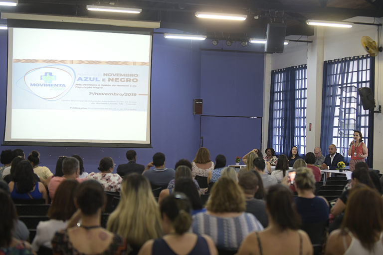 Mais de 100 pessoas prestigiam abertura do Novembro Azul e Negro