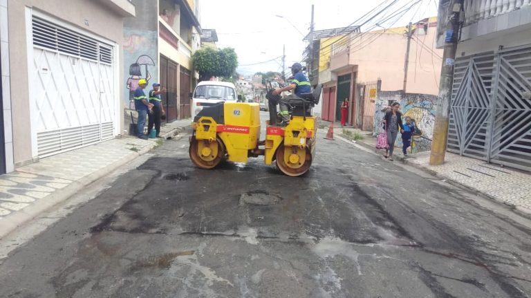 Equipes do tapa-buracos começam dezembro com manutenções em diversas vias