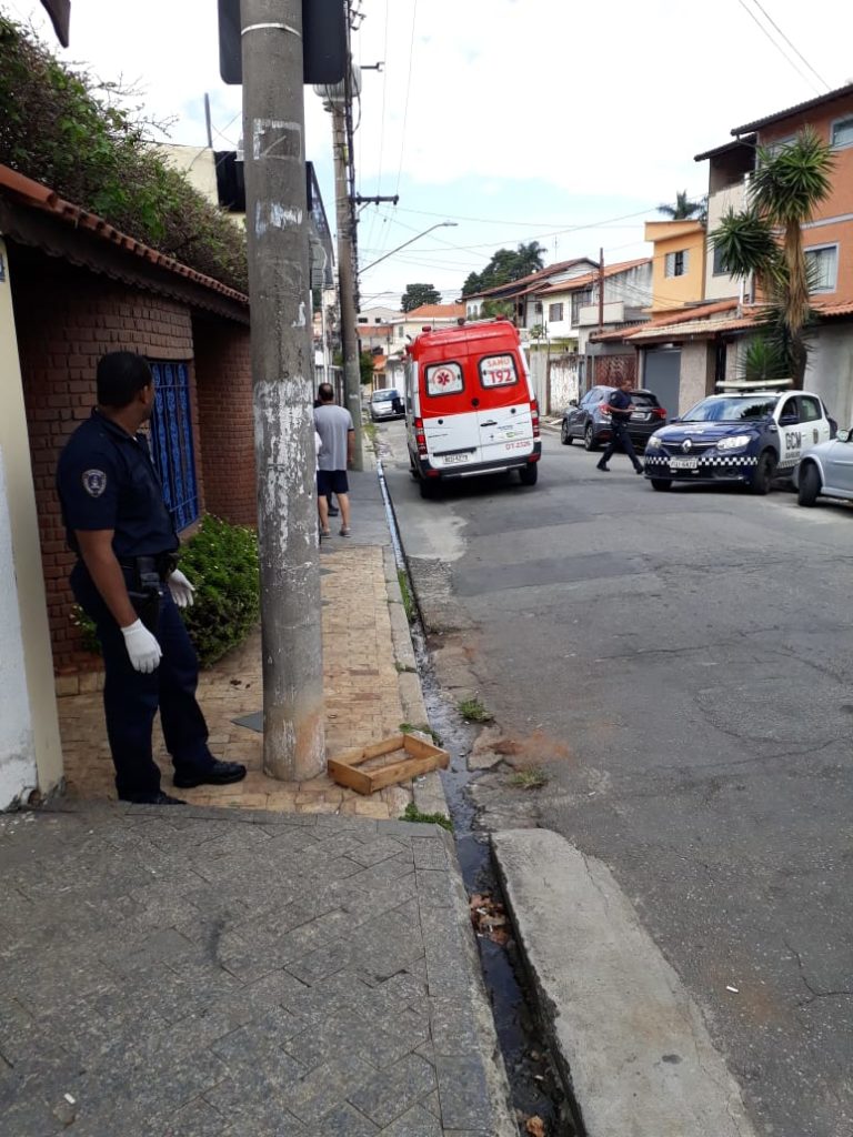 GCM prende dois homens por roubo de motocicleta no Cabuçu