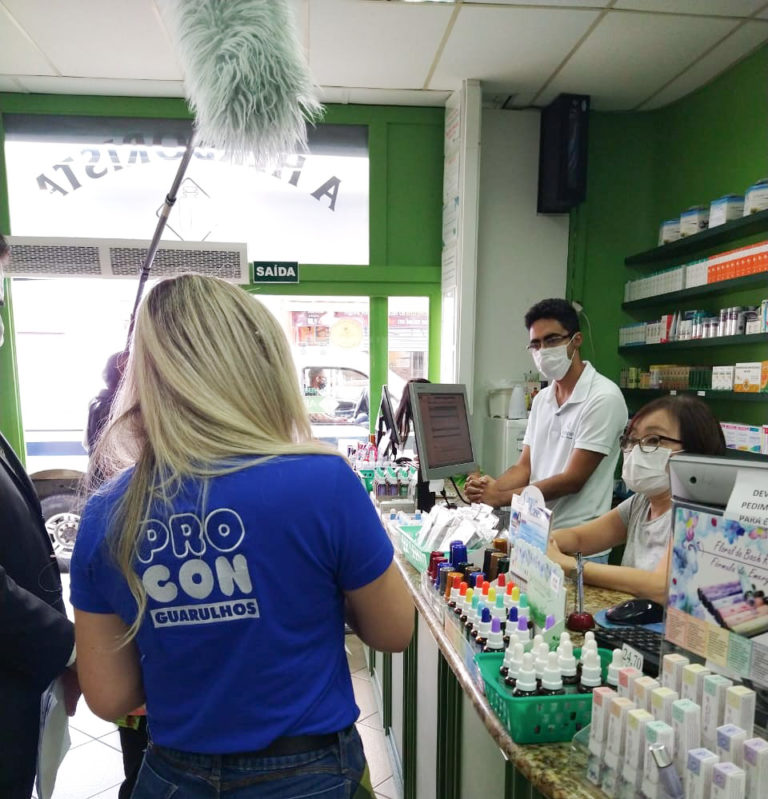 Procon notifica farmácias de manipulação por valores abusivos em composição de medicamento