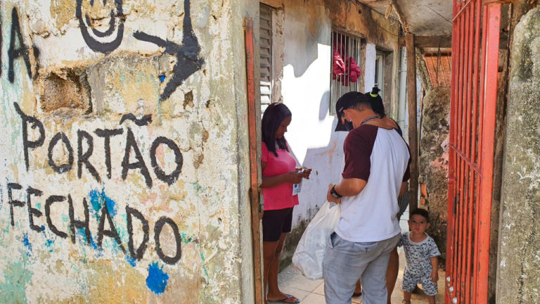 Programa Máscaras pela Vida chega à comunidade da Vila do Sapo