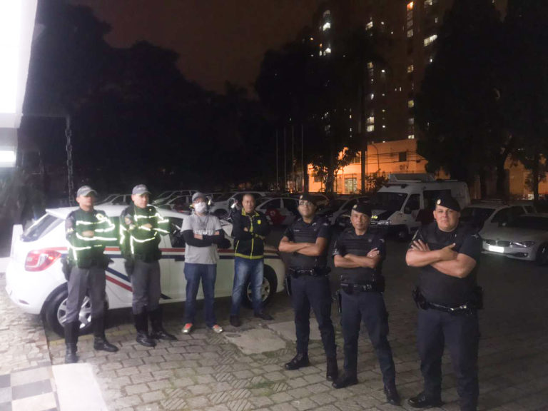 Prefeitura autua três mercados por infringirem novas regras de atendimento ao público