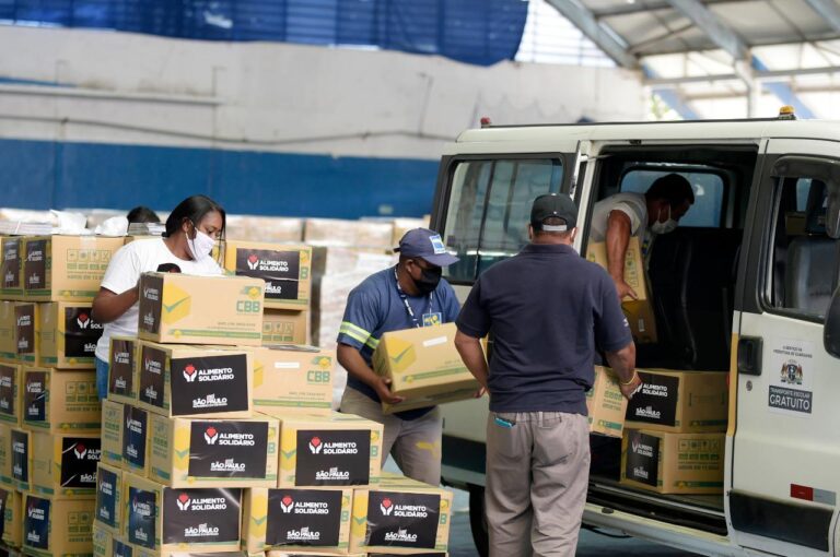 Prefeitura busca voluntários para ajudar na entrega de cestas básicas