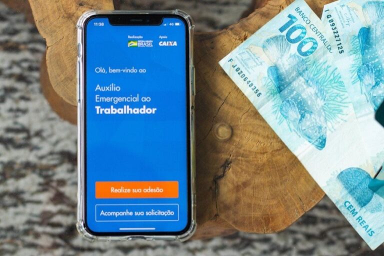 Ministro da Cidadania diz que pagamento do auxílio emergencial começará no dia 6 de abril