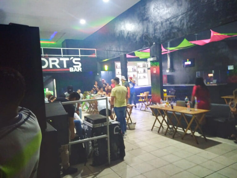 GCM fecha bar no Presidente Dutra com mais de 40 pessoas em seu interior