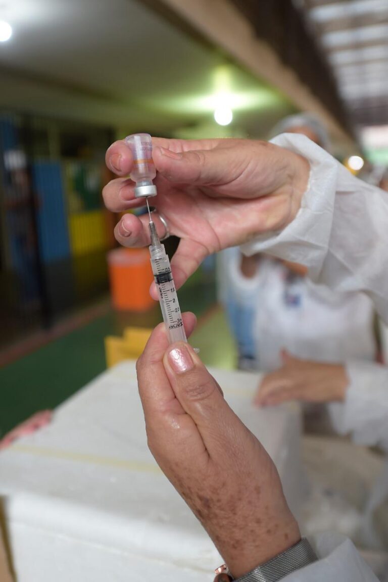 Guarulhos retoma a vacinação de idosos com mais de 77 anos nesta quarta-feira só por agendamento