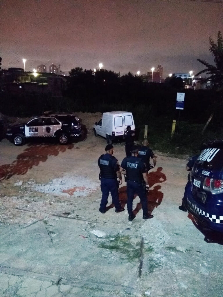 GCM localiza veículo roubado no Jardim Vila Galvão
