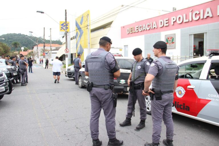 Vacinação contra Covid-19 de profissionais da segurança pública começa nesta segunda em SP