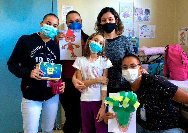 Em hospital de Guarulhos, Sítio do Picapau Amarelo inspira pinturas e brincadeiras