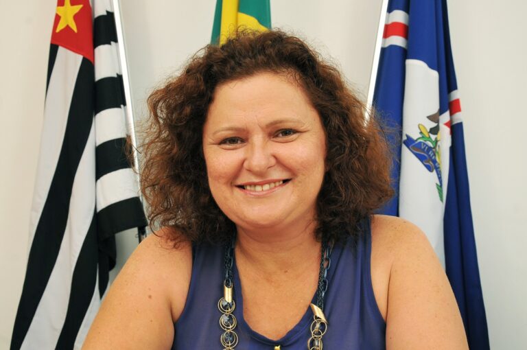 Câmara decreta luto oficial de três dias pelo falecimento de Genilda Bernardes (PT)