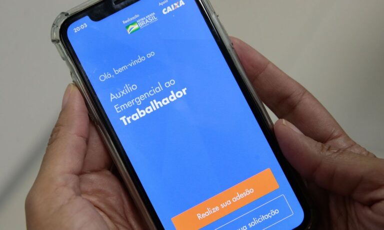 Trabalhadores nascidos em dezembro podem sacar auxílio emergencial