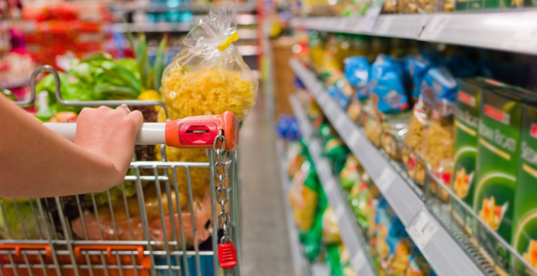 Comissão propõe mudança a PL que obriga supermercados a adaptar carrinhos