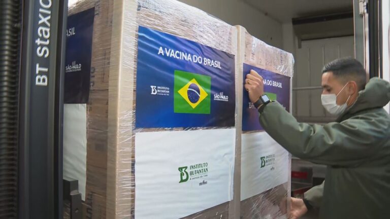 SP inicia entrega de vacinas do Butantan do novo contrato de 54 mi de doses ao Brasil