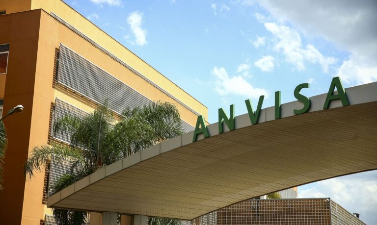 Anvisa nega autorização de uso emergencial do Avifavir para covid-19