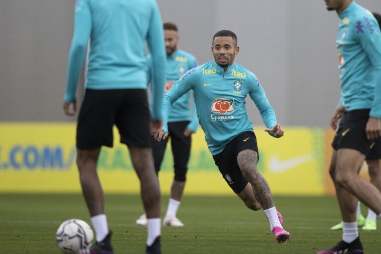 Brasil enfrenta Paraguai fora de casa pelas Eliminatórias da Copa