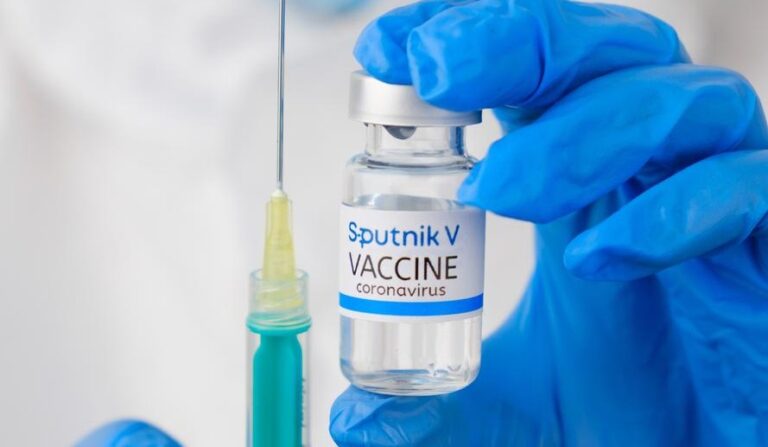 Anvisa aprova, com restrições, importação excepcional de doses da Covaxin e Sputnik V