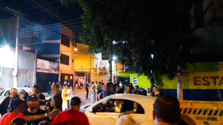 Prefeitura autua bar que realizava festa com aglomeração na região central