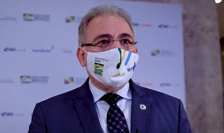 Ministro diz que 160 milhões serão vacinados até dezembro no Brasil