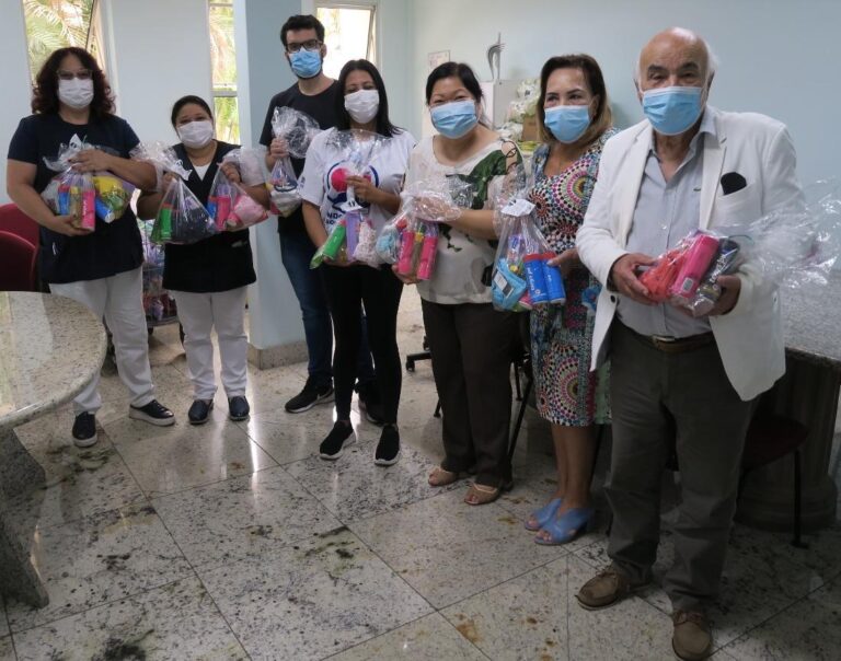 Fundo Social entrega 71 kits para mães na maternidade JJM