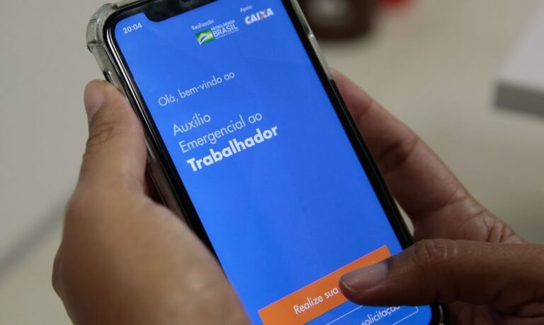 Auxílio emergencial é pago a beneficiários do Bolsa Família com NIS 7