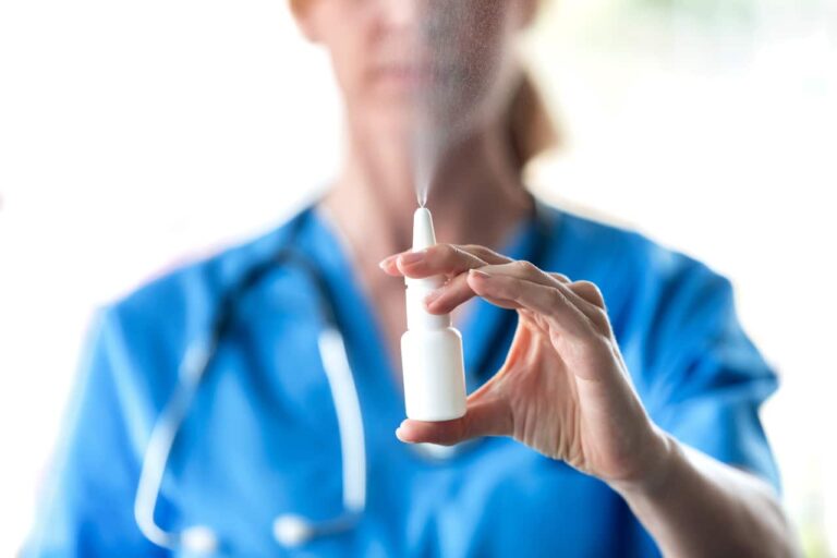 Covid-19: spray nasal feito no Brasil pode estar disponível até 2022