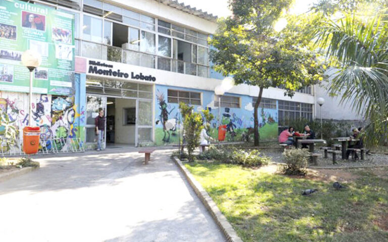Biblioteca Monteiro Lobato recebe temporada do Riso Curativo