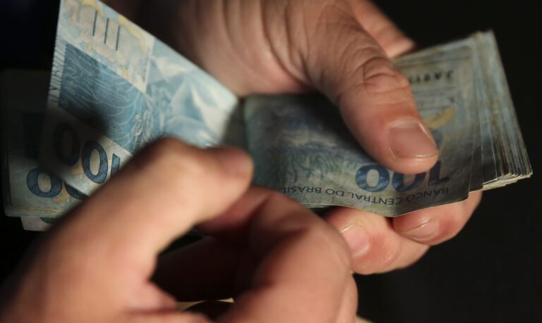 Caixa paga hoje Auxílio Brasil a beneficiários com NIS final 6