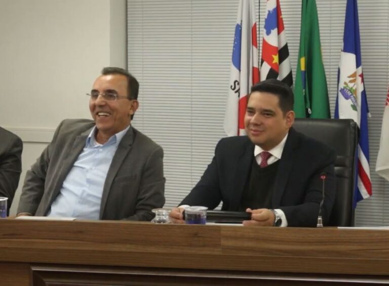 Vídeo: OAB Guarulhos recebe lançamento do Livro ” Artigos de Toda Quinta”