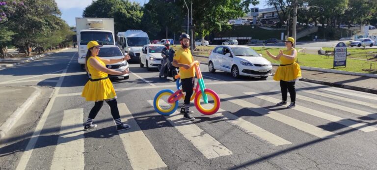 Prefeitura e Detran-SP realizam intervenção educativa para pedestres em avenidas de Guarulhos