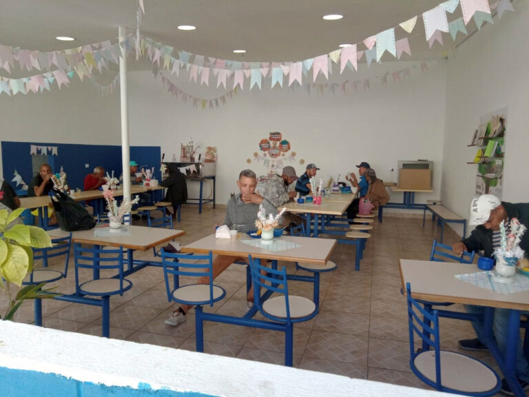 Centro Pop I promove festa julina para a população em situação de rua