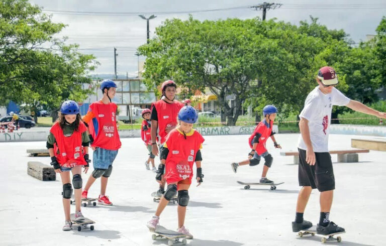 Projeto Skate Para Todos oferece aulas gratuitas no Parque Cecap