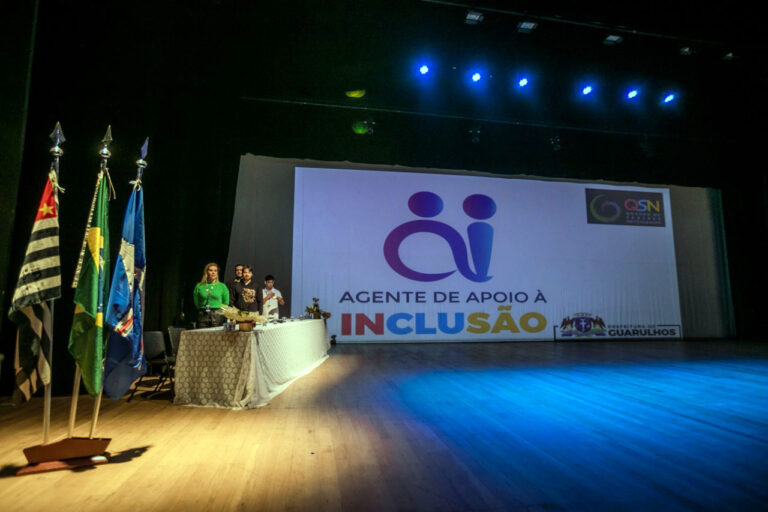Educação recebe 300 agentes de apoio à inclusão para atendimento multidisciplinar dos alunos