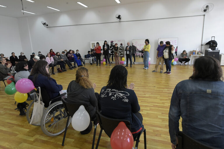 Modelos do 4º Desfile Inclusivo participam de integração no Adamastor