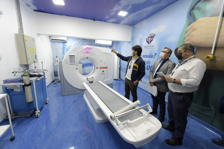 Prefeitura inaugura equipamentos de alta tecnologia em dois serviços de saúde