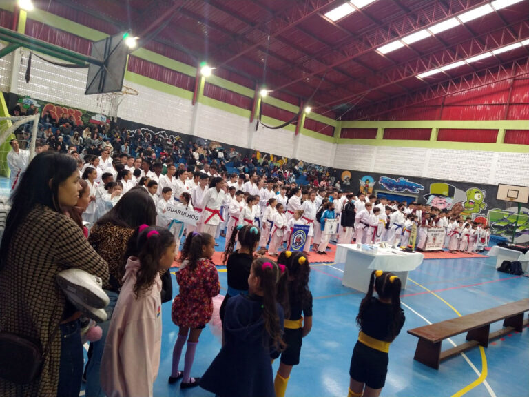 Alunos do núcleo de caratê de Guarulhos garantem o terceiro lugar no Torneio da Amizade