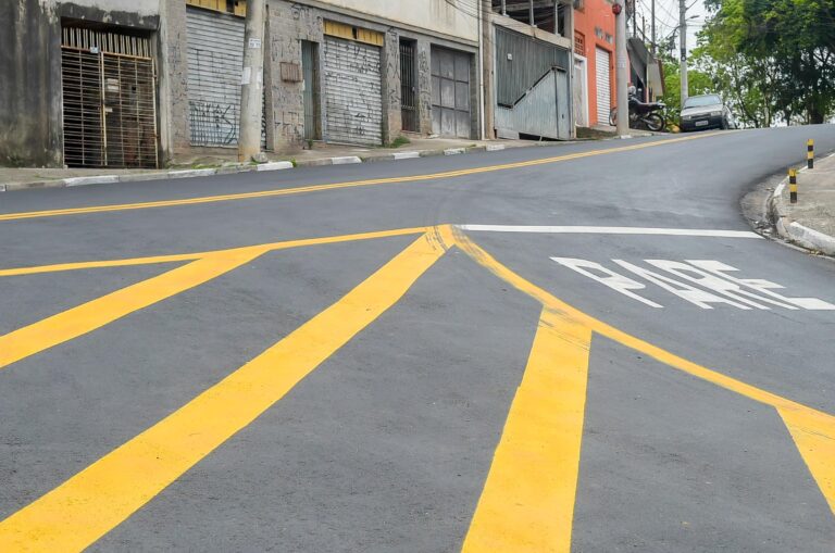 Prefeitura entrega o recapeamento de 15 vias na região de Cumbica