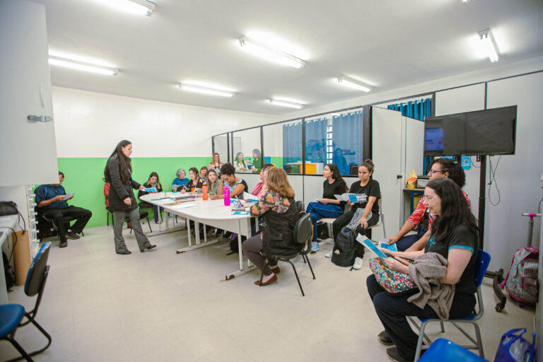 Ensino de matemática é tema de encontro formativo em escola da Prefeitura