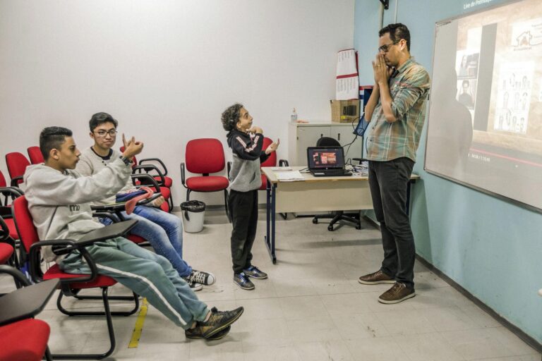 Guarulhos é bicampeã do campeonato artístico-literário para crianças surdas