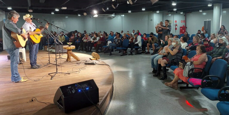 Café com Viola leva música sertaneja ao CEU Bonsucesso neste domingo