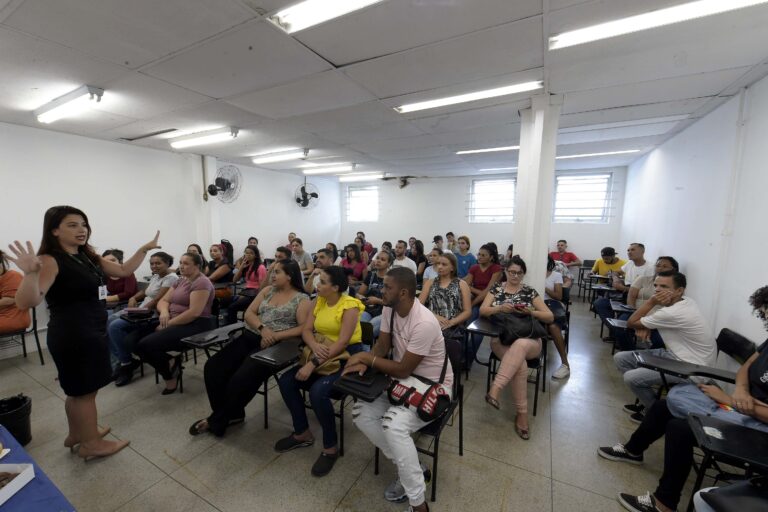 Mais 200 pessoas são contratadas em Guarulhos por meio do Ciet