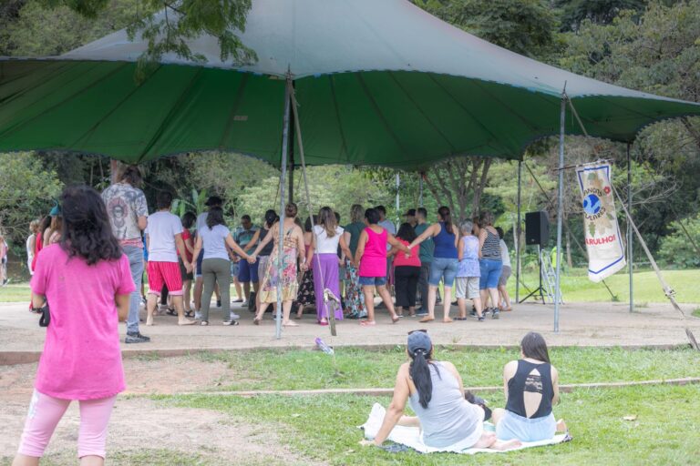 Domingo é dia de danças circulares no Bosque Maia