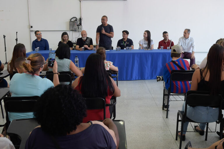 Exposição no Adamastor apresenta 65 fotos de pessoas com deficiência até 1º de outubro