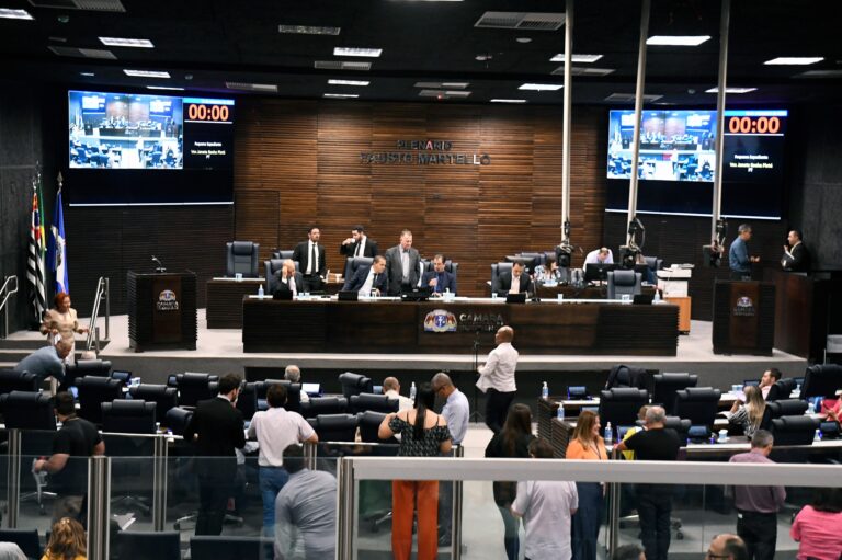 Ticiano Americano convoca sessões ordinária e extraordinária da Câmara Municipal