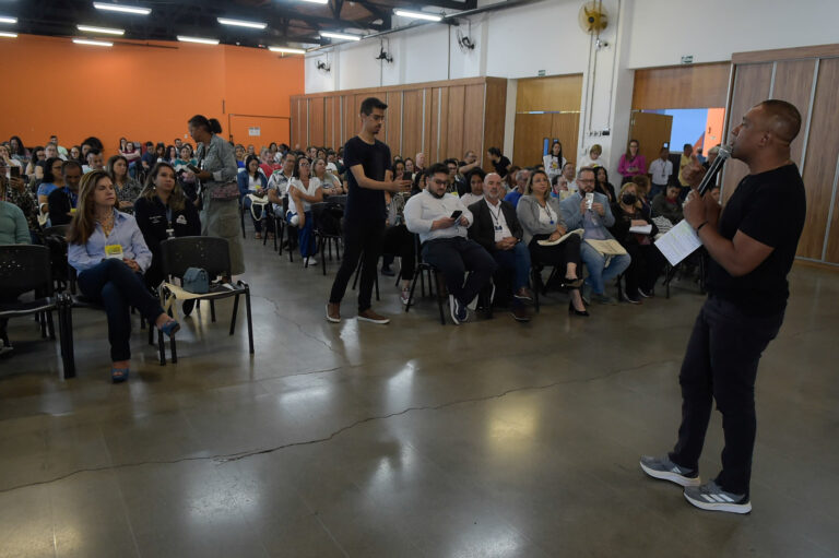5ª Conferência Municipal dos Direitos da Pessoa com Deficiência reúne grande público no Adamastor