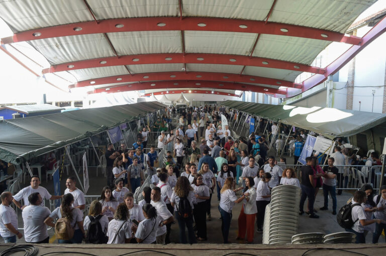Evento no Adamastor oferece serviços de apoio à população em situação de rua e em vulnerabilidade até sexta-feira