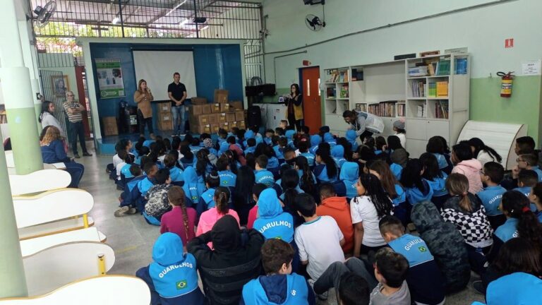 Educa Pet leva palestra sobre cuidados com animais a alunos de EPG na Vila Barros