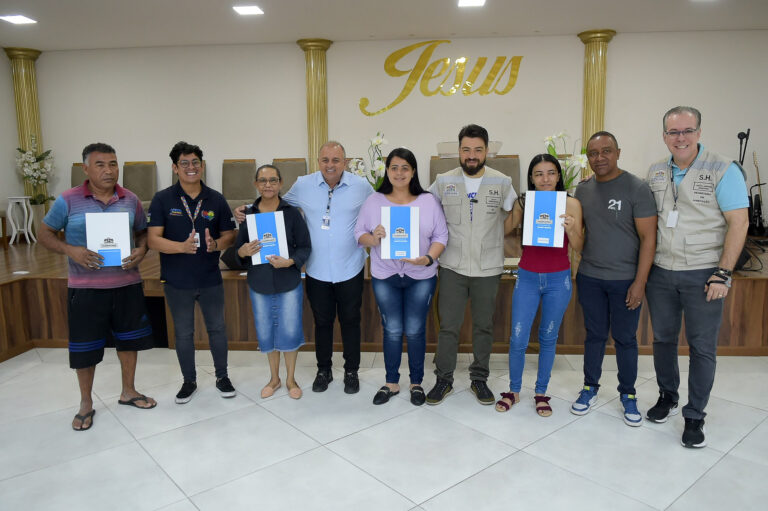 40 famílias do Conjunto Habitacional Ponte Alta recebem o título de propriedade