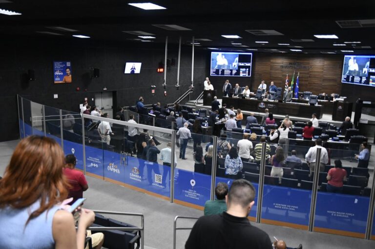 Câmara de Guarulhos realiza sessões ordinária e extraordinária nesta quarta-feira